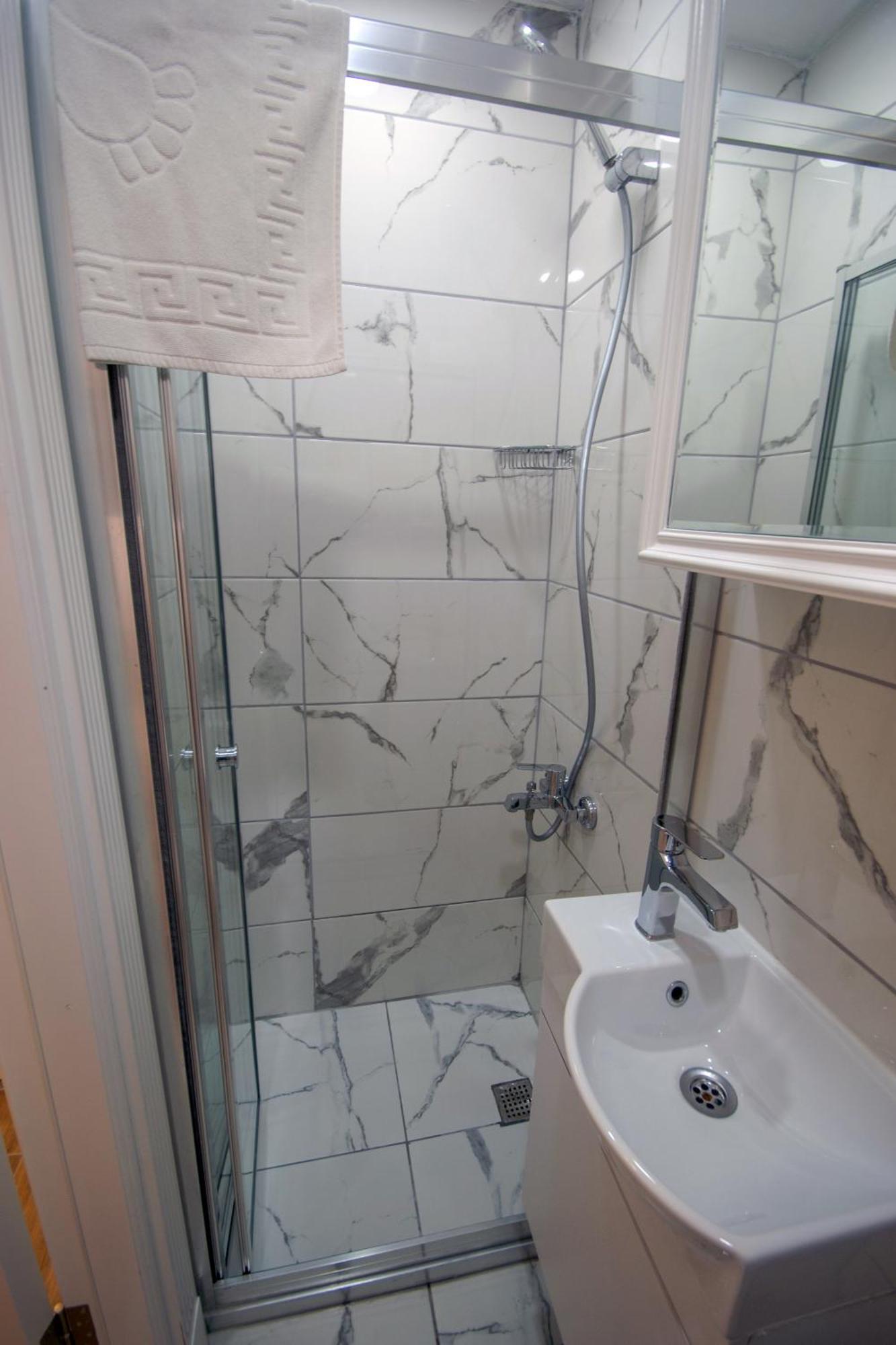 Iq Hotel Beyoglu Istanbul Exterior foto